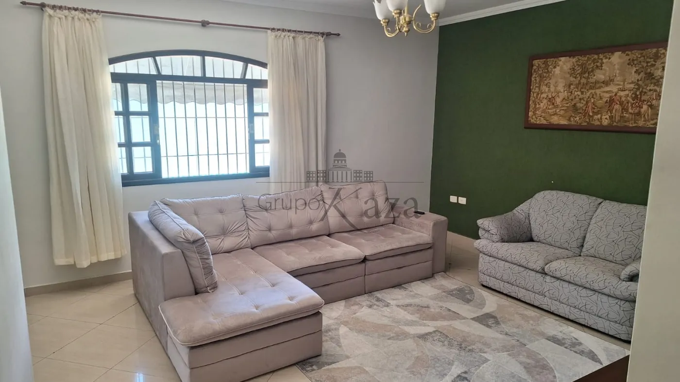 Foto 2 de Casa Padrão em Vila Tesouro, São José dos Campos - imagem 2 Foto 2 de Casa Padrão em Vila Tesouro, São José dos Campos - imagem 2
