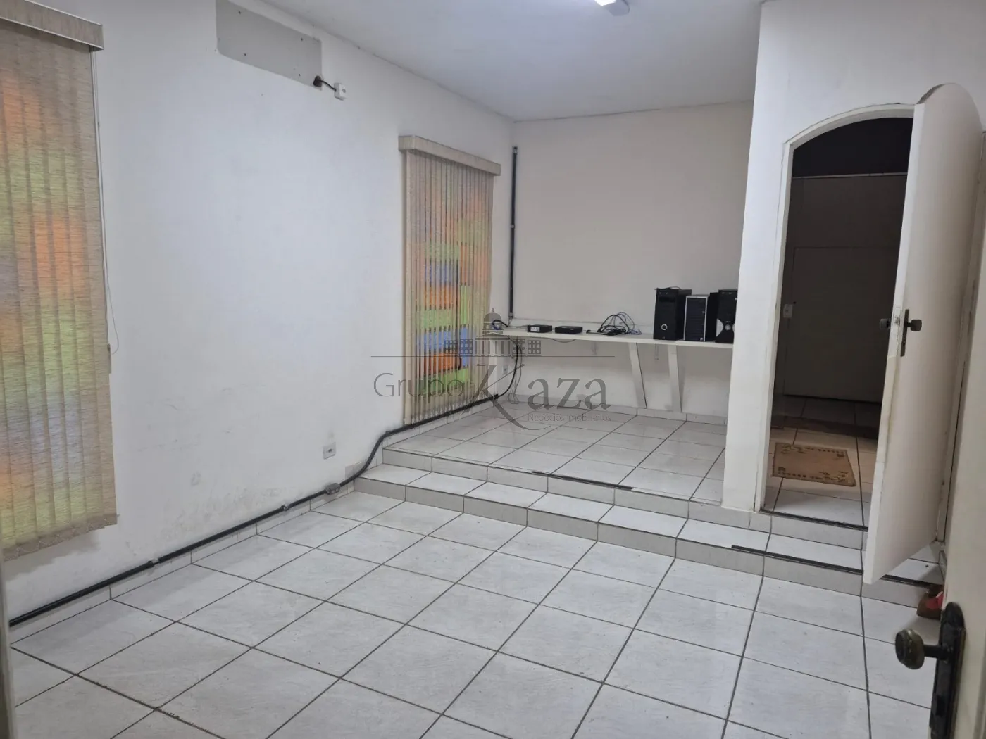 Foto 1 de Casa Condomínio em Vila Indústrial, São José dos Campos - imagem 1 Foto 1 de Casa Condomínio em Vila Indústrial, São José dos Campos - imagem 1