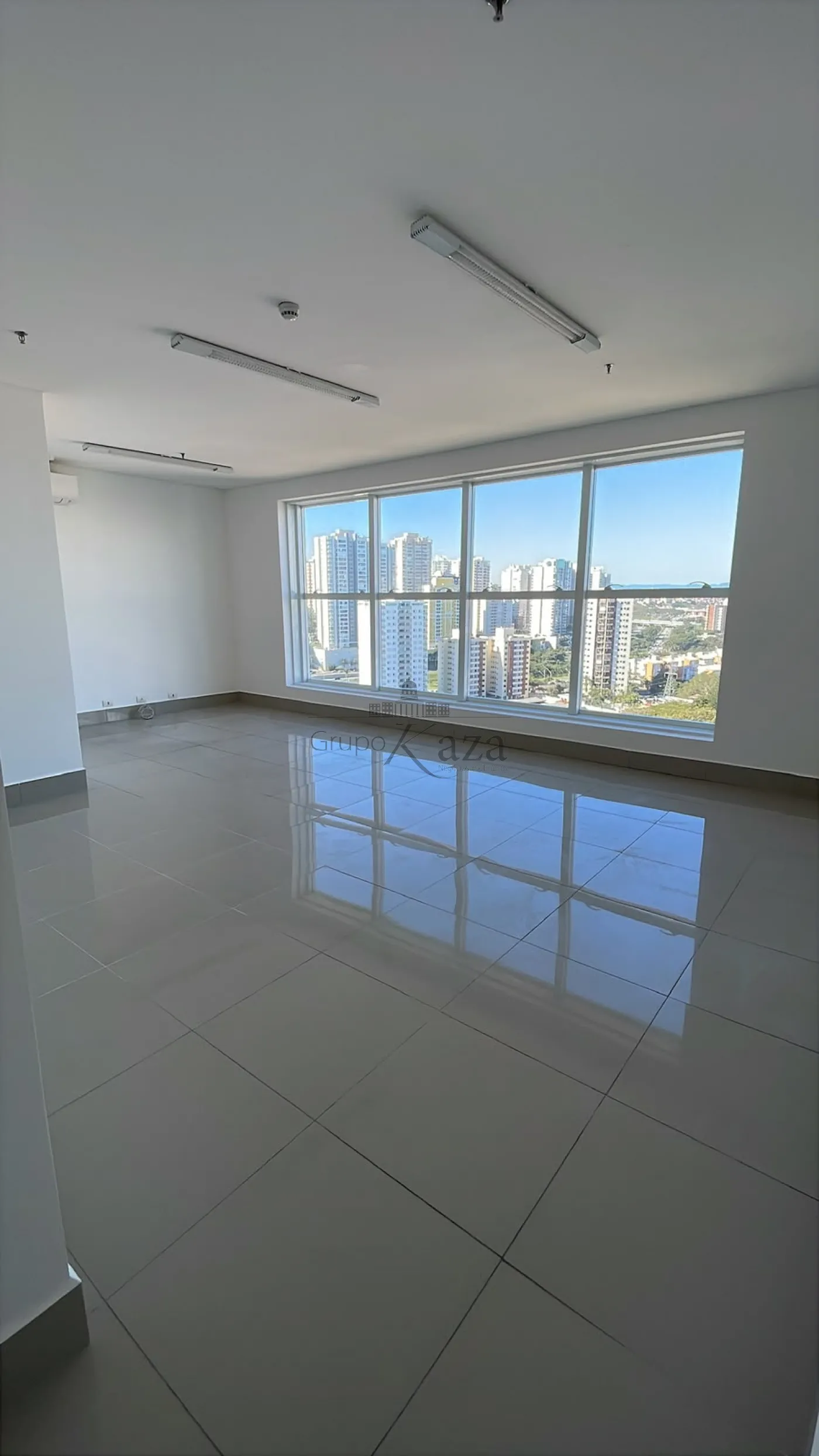 Foto 3 de Comercial Sala Condomínio em Jardim das Colinas, São José dos Campos - imagem 3 Foto 3 de Comercial Sala Condomínio em Jardim das Colinas, São José dos Campos - imagem 3