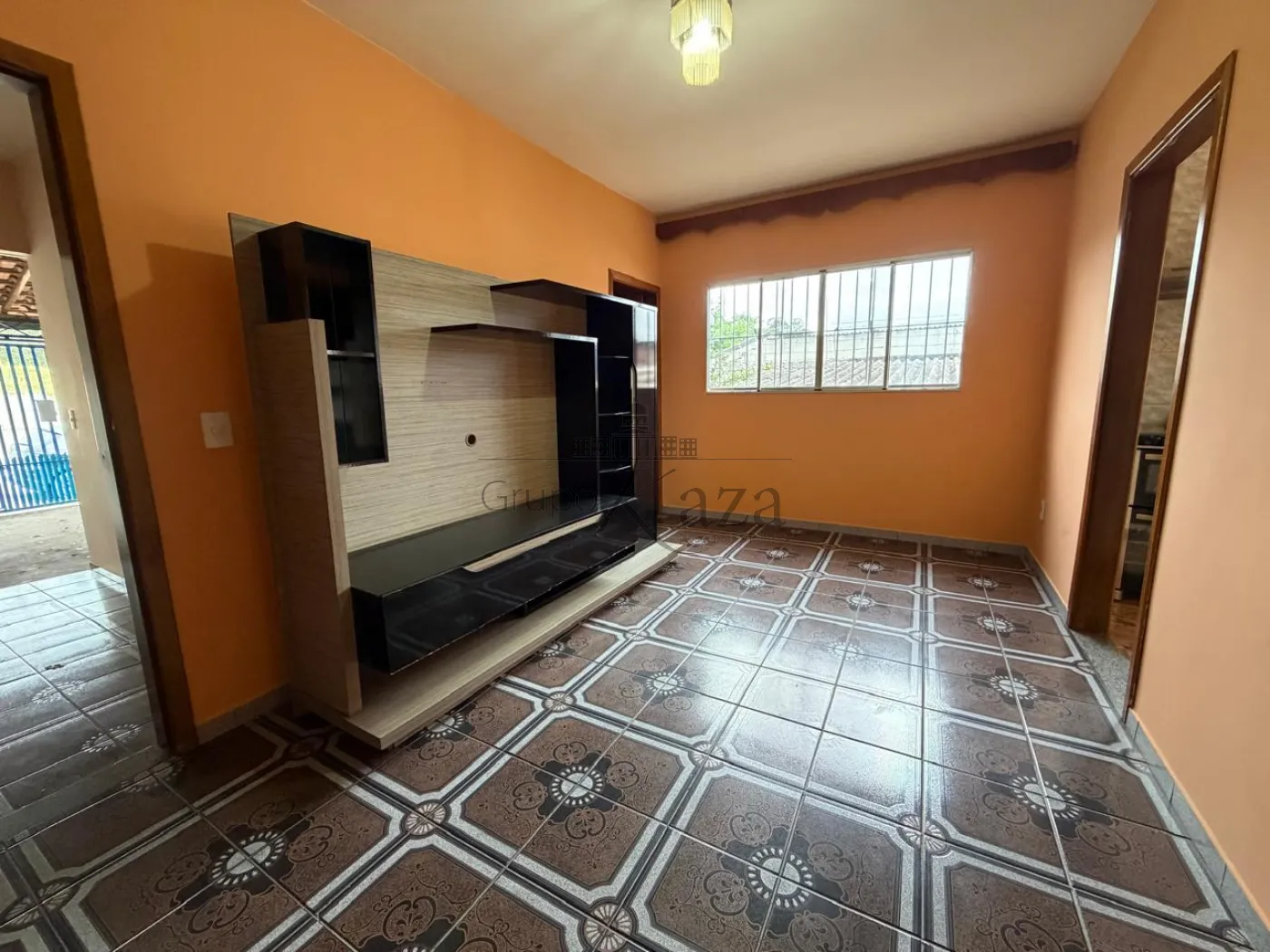 Foto 2 de Casa Padrão em Jardim São Judas Tadeu, São José dos Campos - imagem 2 Foto 2 de Casa Padrão em Jardim São Judas Tadeu, São José dos Campos - imagem 2