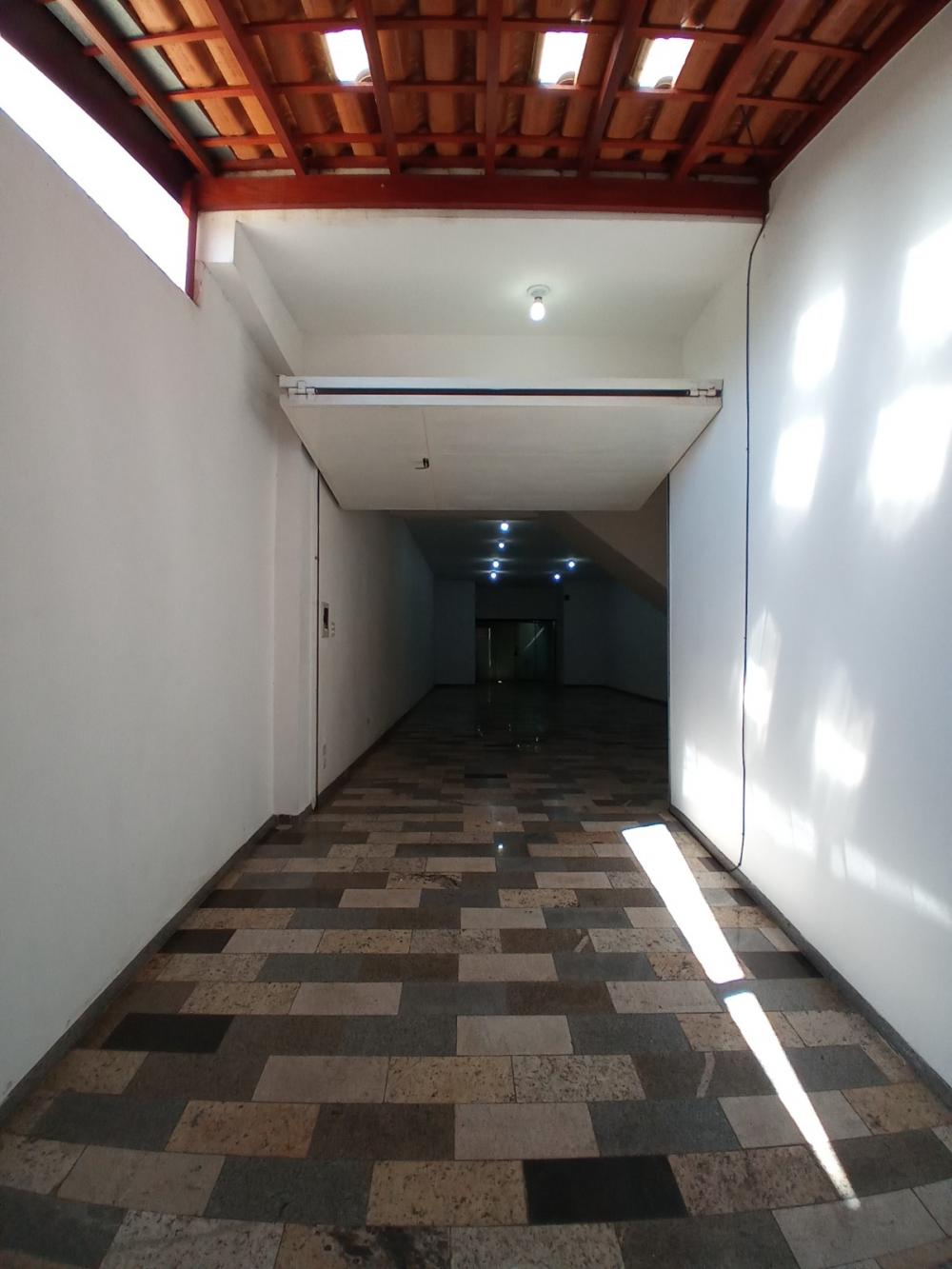Alugar Apartamento / Padr&atilde;o em Americana R$ 2.100,00 - Foto 1