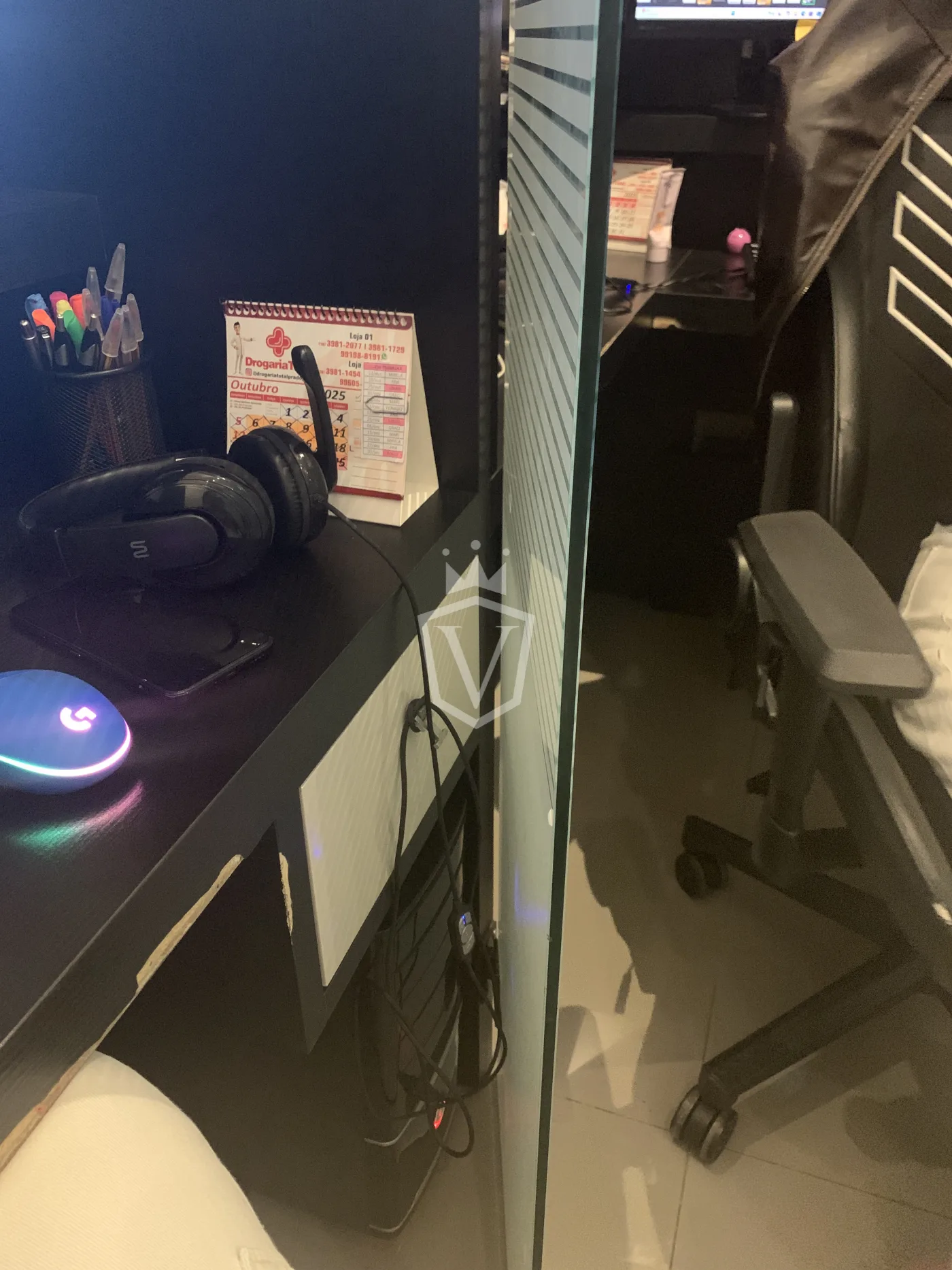 Alugar Apartamento / Padr&atilde;o em S&atilde;o Jos&eacute; dos Campos R$ 100,00 - Foto 2