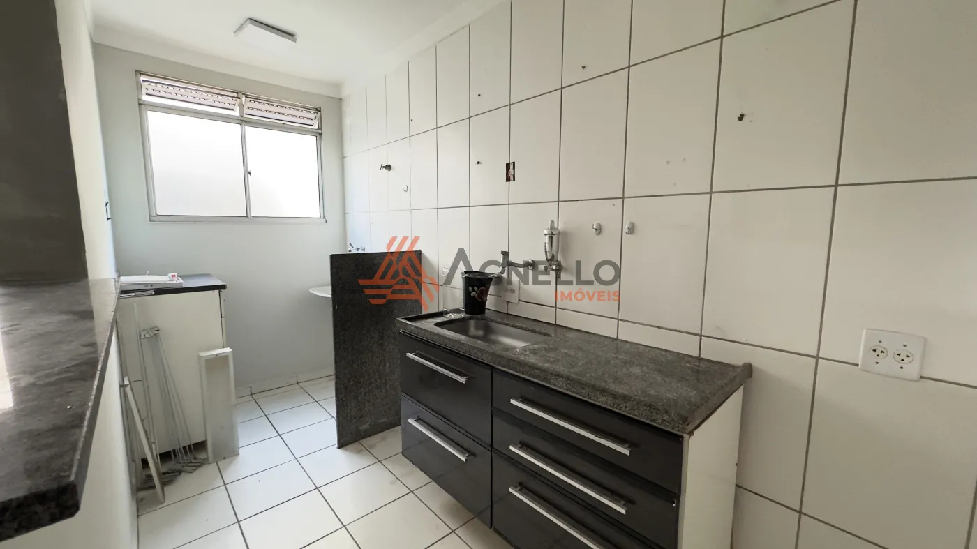 Comprar Apartamento / Padr&atilde;o em Franca R$ 195.000,00 - Foto 3