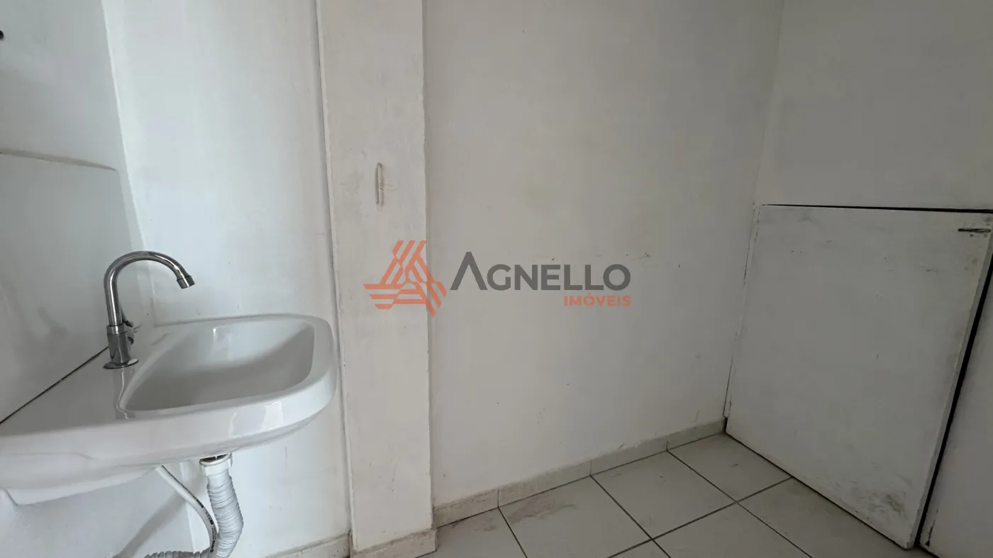 Alugar Comercial / Loja em Franca R$ 2.500,00 - Foto 5