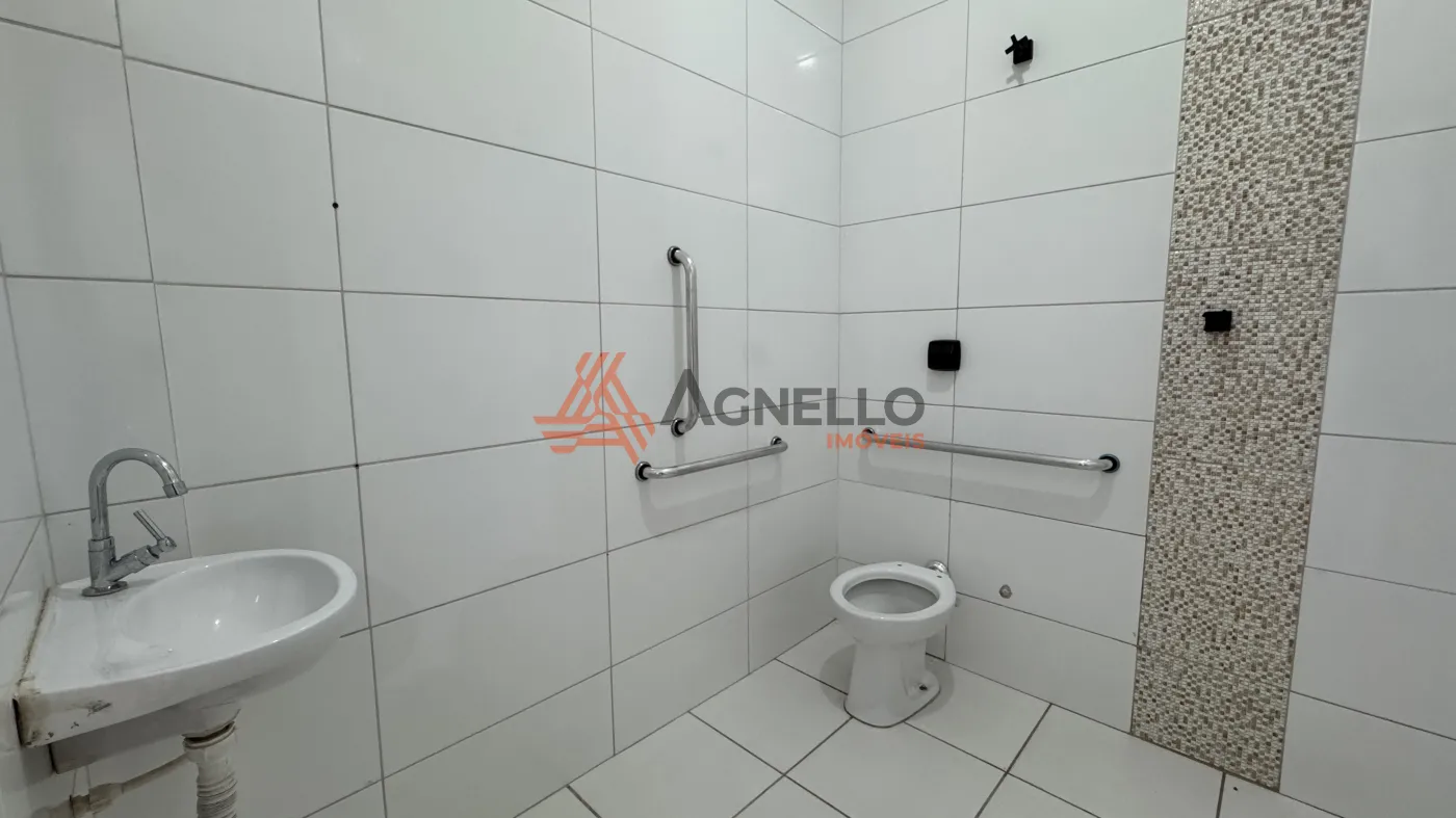 Alugar Comercial / Loja em Franca R$ 2.500,00 - Foto 8