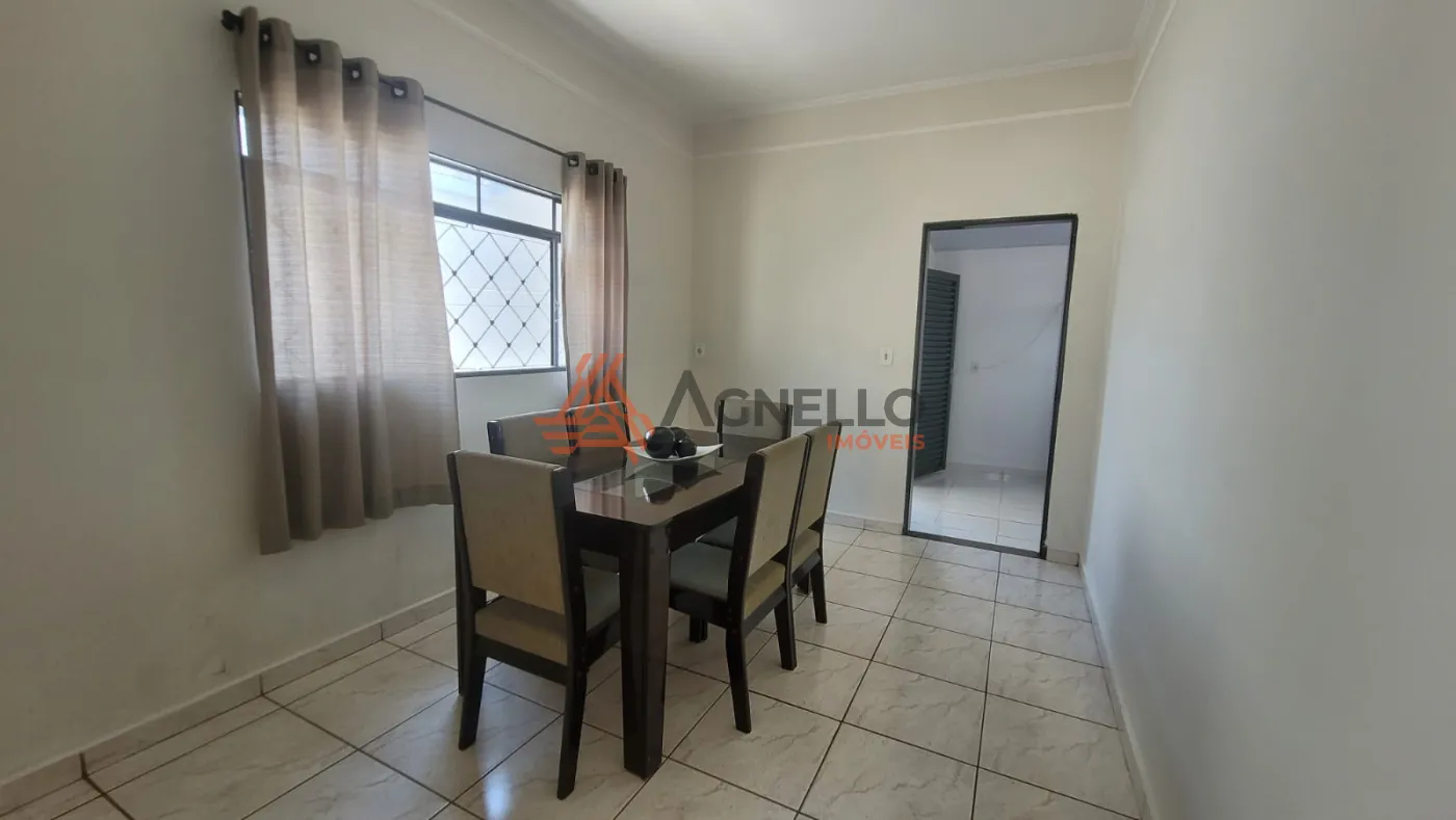 Comprar Casa / Bairro em Franca R$ 380.000,00 - Foto 2
