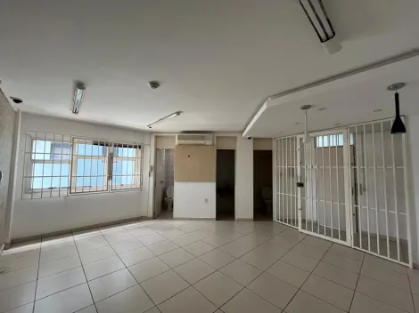 Franca Centro Comercial Venda R$140.000,00 Condominio R$386,00 Area construida 45.45m2