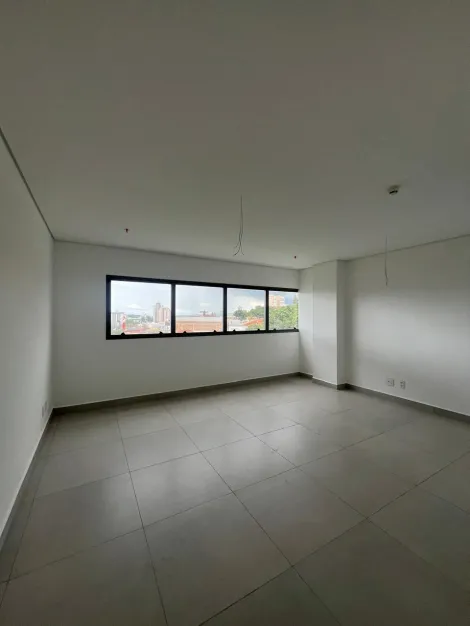 Franca Centro Comercial Venda R$386.355,00 Condominio R$490,00  1 Vaga 