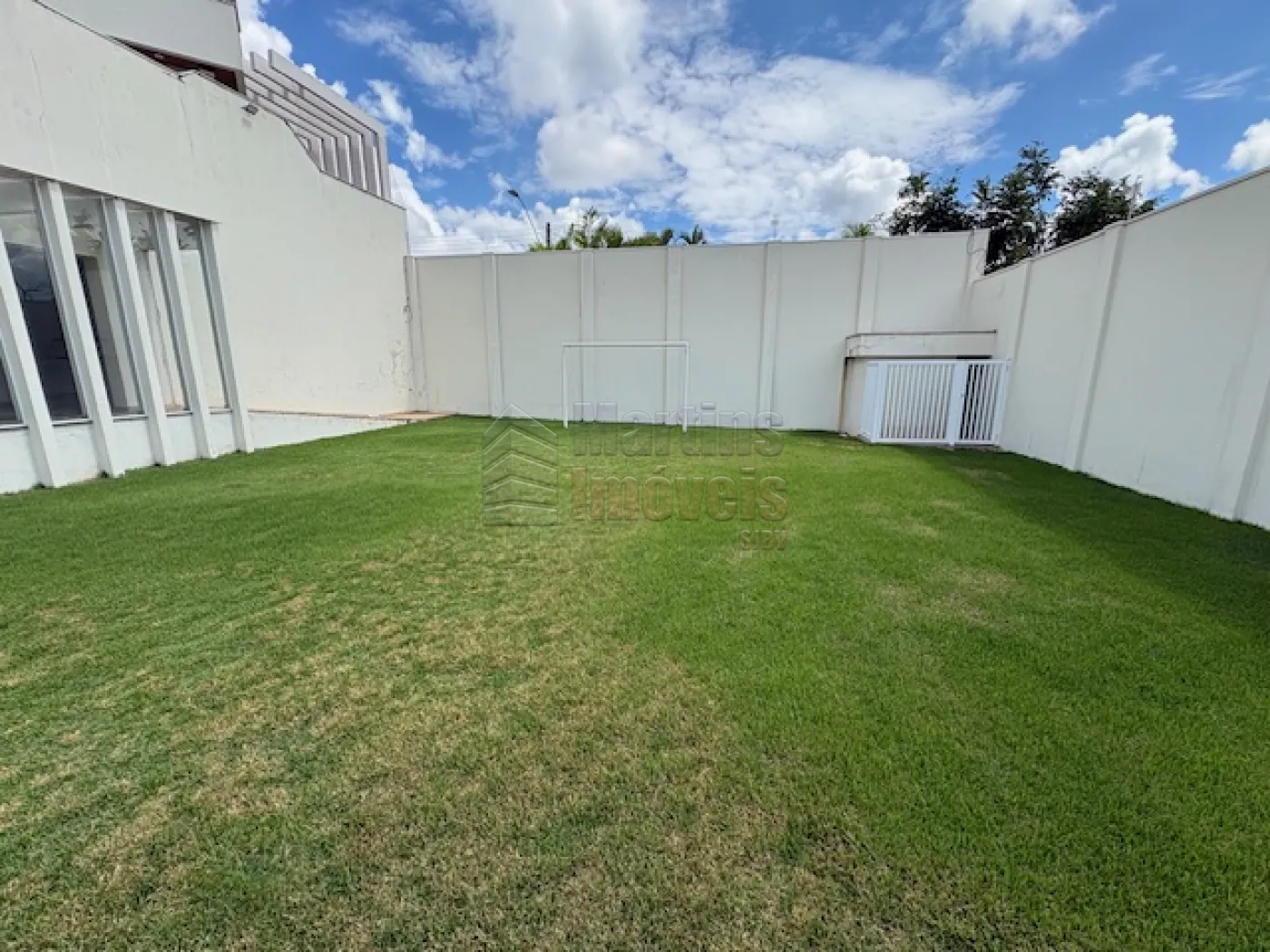 Alugar Casa / Padr&atilde;o em S&atilde;o Jo&atilde;o da Boa Vista R$ 12.000,00 - Foto 32