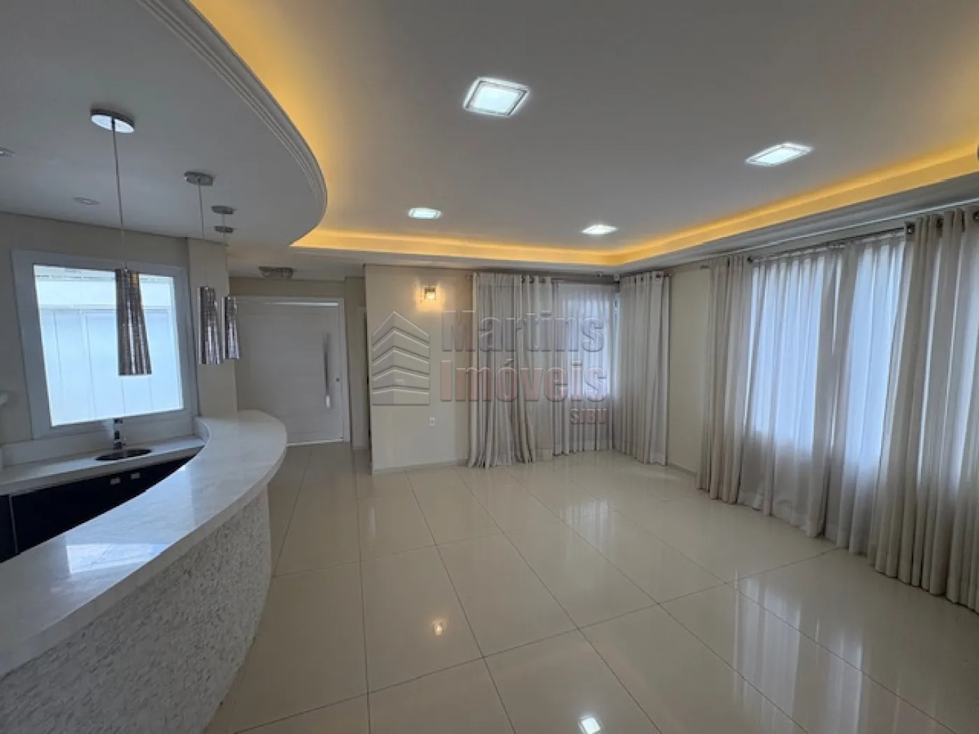 Alugar Casa / Padr&atilde;o em S&atilde;o Jo&atilde;o da Boa Vista R$ 12.000,00 - Foto 3