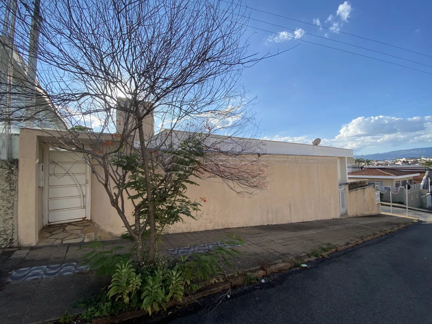Comprar Casa / Padr&atilde;o em S&atilde;o Jo&atilde;o da Boa Vista R$ 750.000,00 - Foto 2