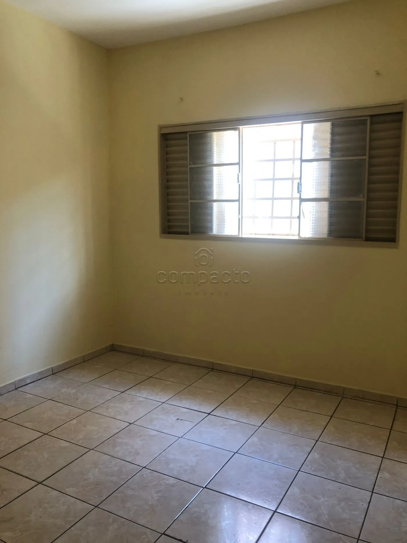 Alugar Casa / Padr&atilde;o em S&atilde;o Jos&eacute; do Rio Preto R$ 1.590,00 - Foto 13