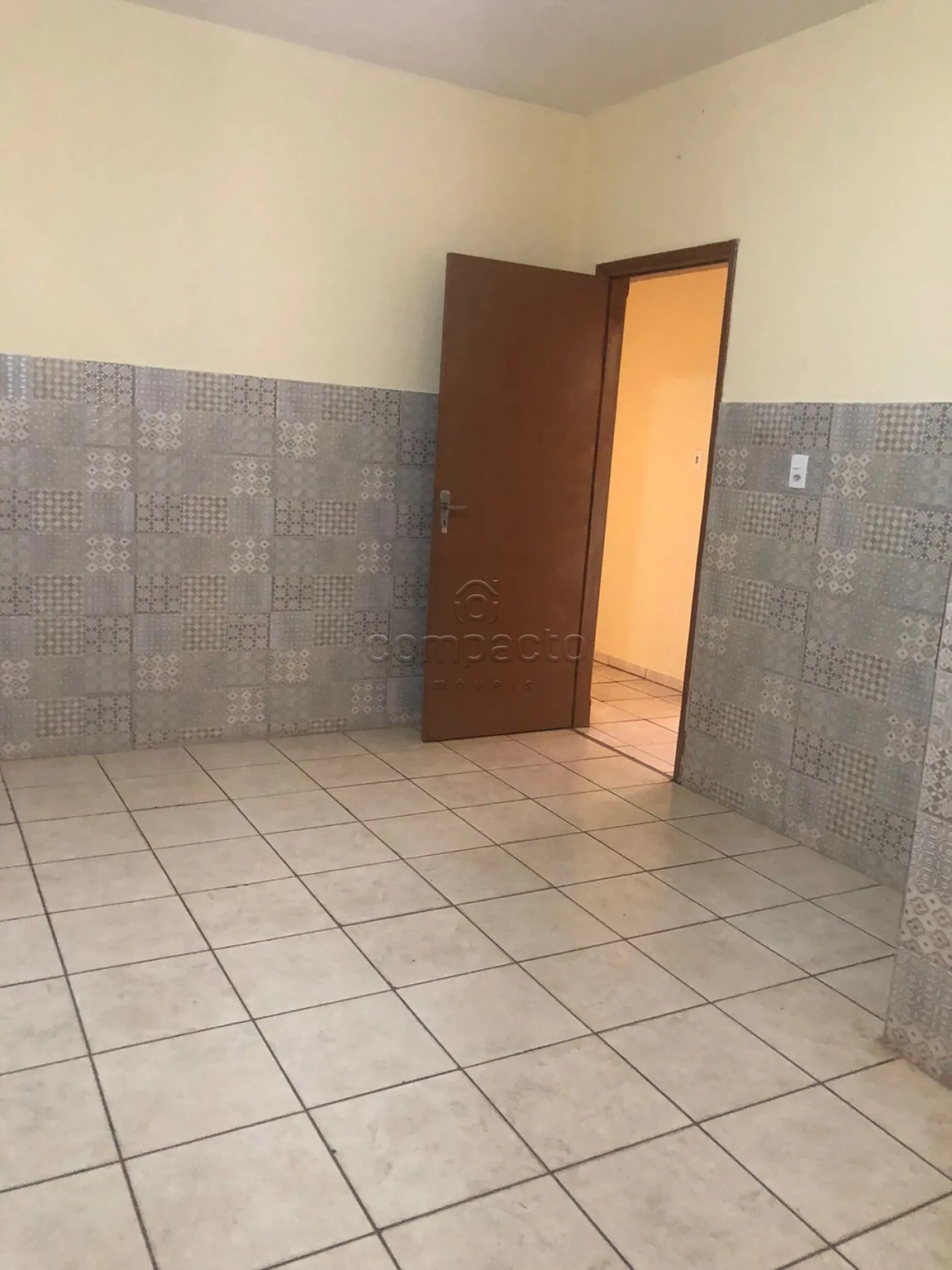 Alugar Casa / Padr&atilde;o em S&atilde;o Jos&eacute; do Rio Preto R$ 1.590,00 - Foto 18