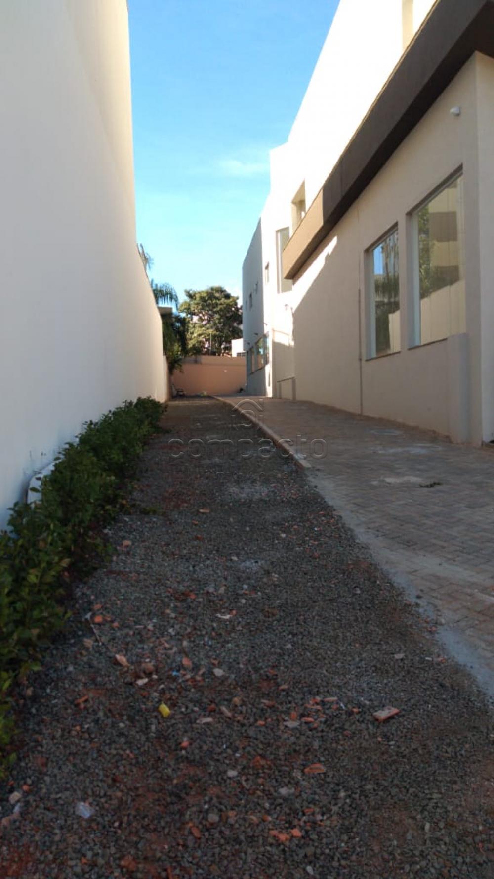 Alugar Comercial / SalaLoja Condom&iacute;nio em S&atilde;o Jos&eacute; do Rio Preto R$ 1.450,00 - Foto 12