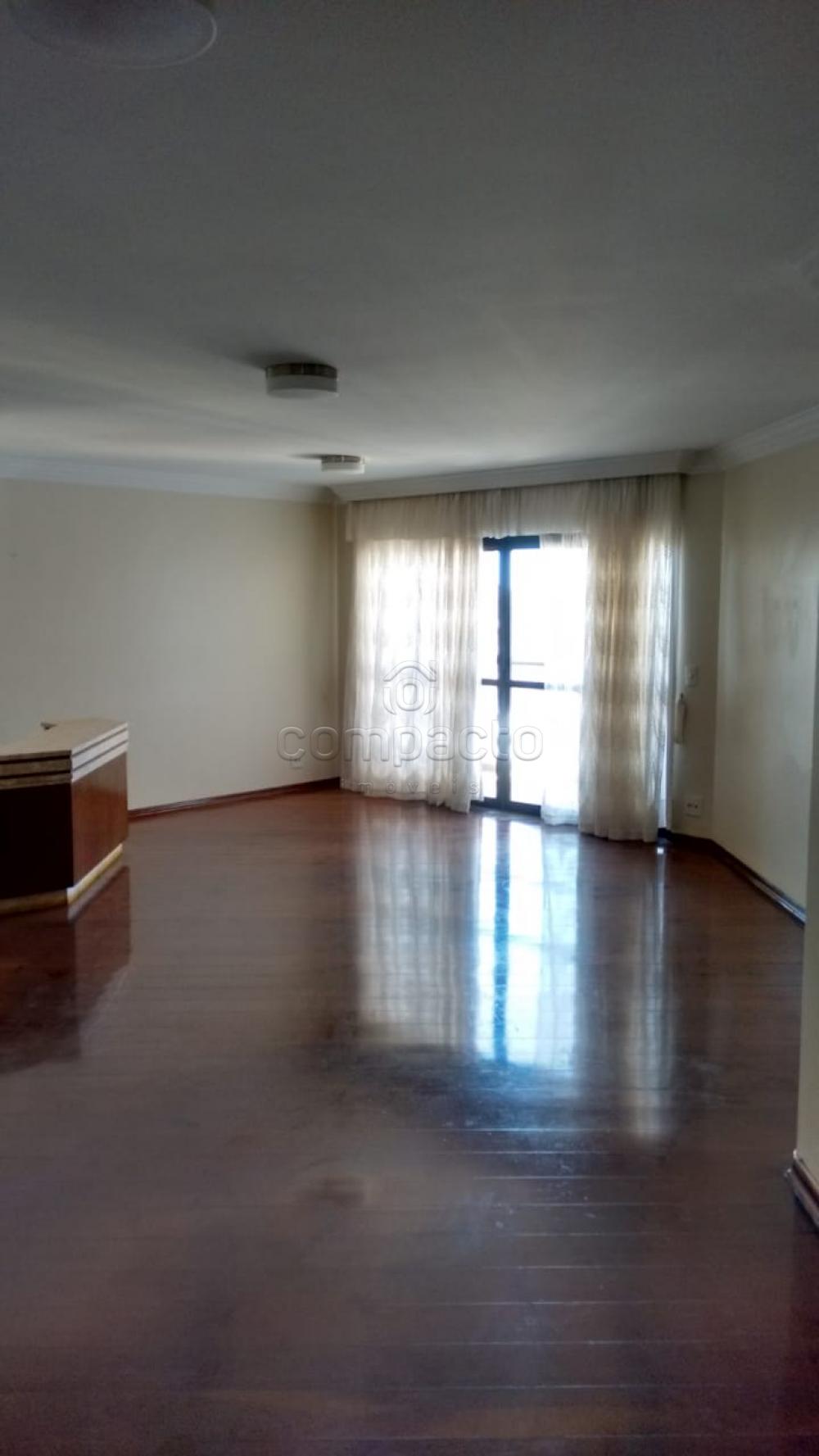 Apartamento 4 Dormitórios (1 Suíte) | Dependência de Serviço | Ampla Planta