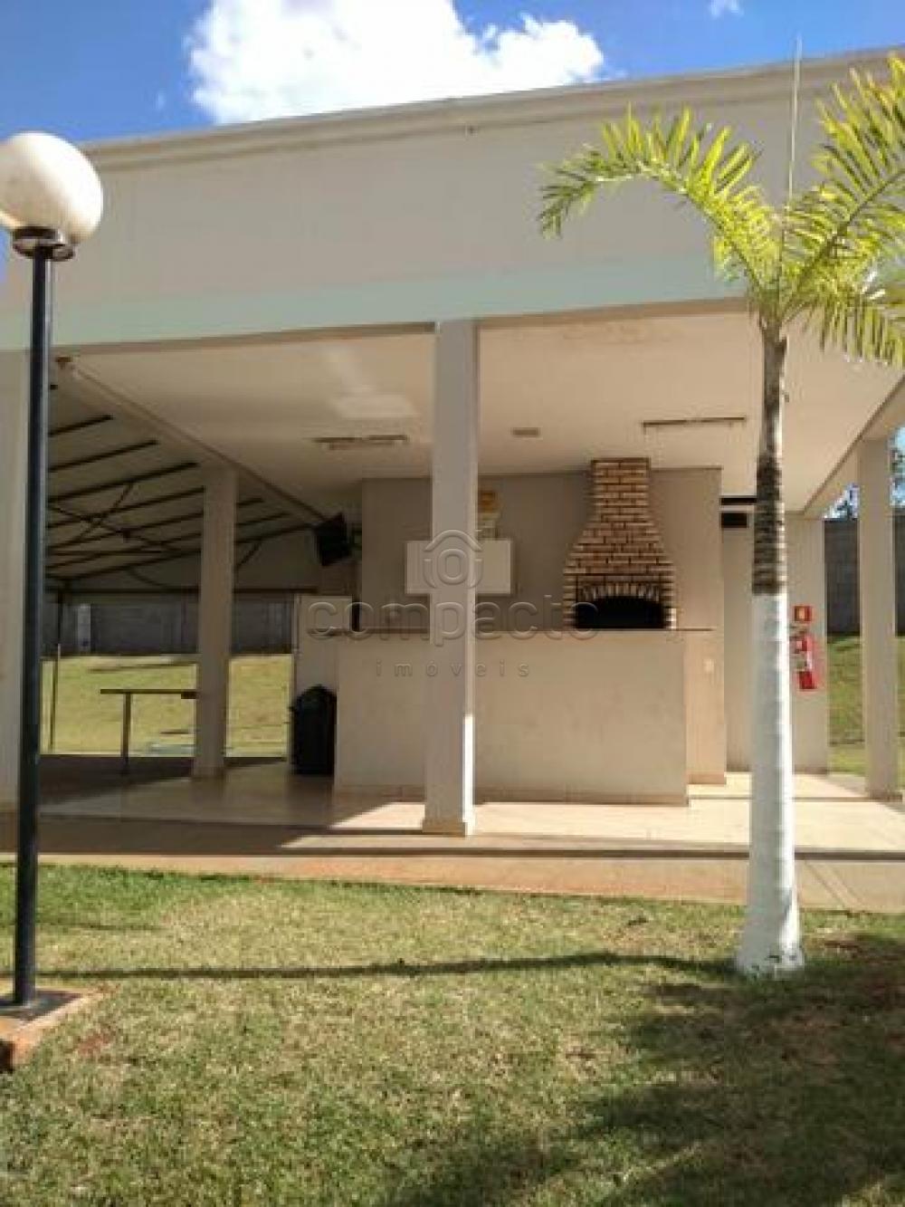 Alugar Apartamento / Padr&atilde;o em S&atilde;o Jos&eacute; do Rio Preto R$ 850,00 - Foto 12