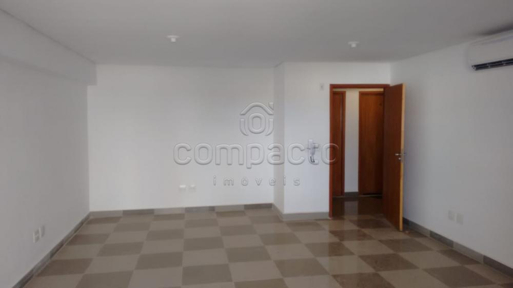 Alugar Comercial / SalaLoja Condom&iacute;nio em S&atilde;o Jos&eacute; do Rio Preto R$ 1.600,00 - Foto 3
