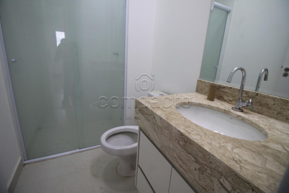 Alugar Apartamento / Padr&atilde;o em S&atilde;o Jos&eacute; do Rio Preto R$ 2.600,00 - Foto 9
