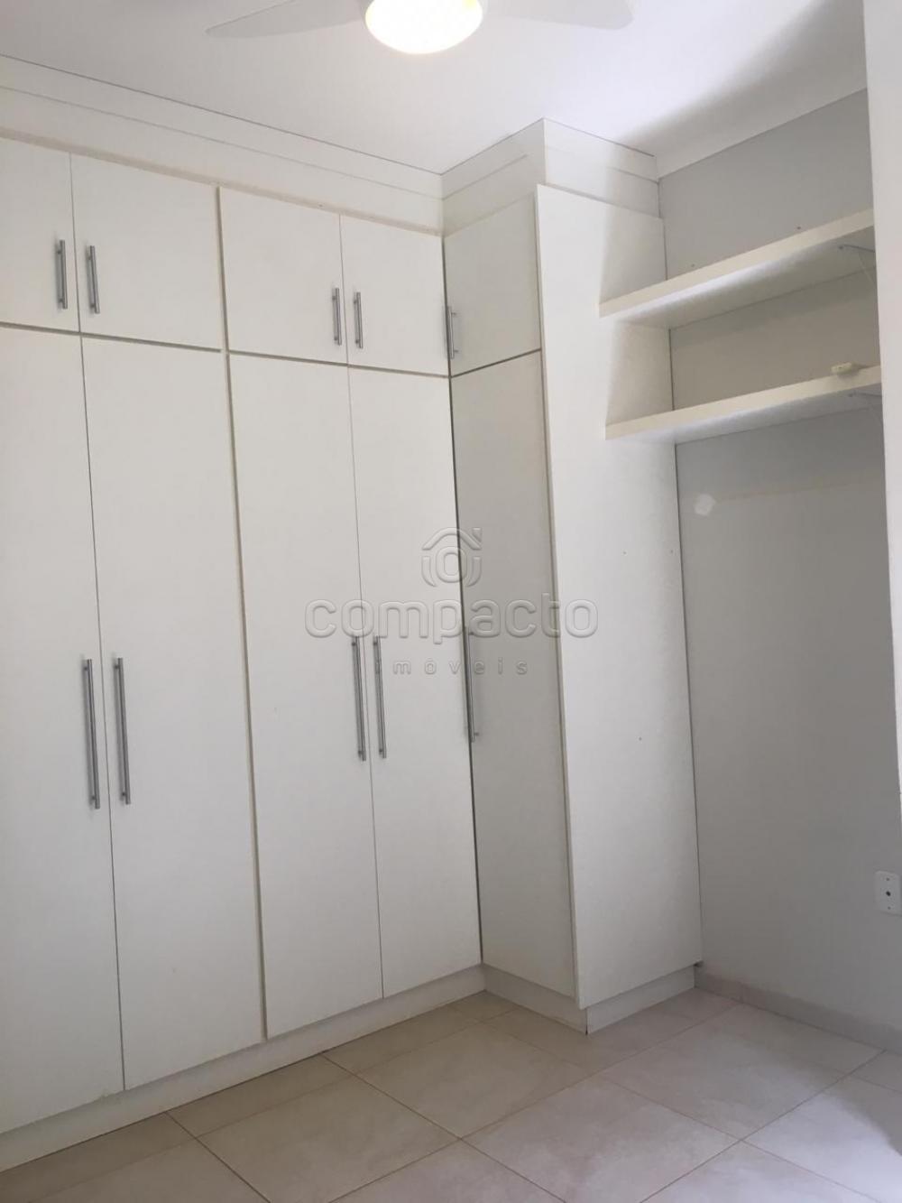 Alugar Casa / Condom&iacute;nio em S&atilde;o Jos&eacute; do Rio Preto R$ 3.600,00 - Foto 8