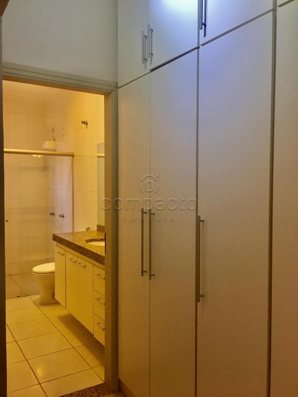 Alugar Casa / Condom&iacute;nio em S&atilde;o Jos&eacute; do Rio Preto R$ 3.600,00 - Foto 9