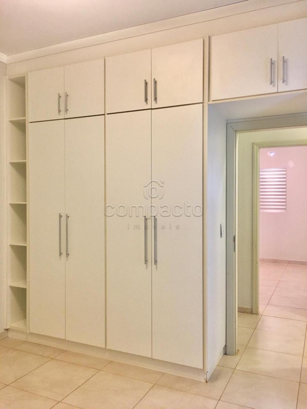 Alugar Casa / Condom&iacute;nio em S&atilde;o Jos&eacute; do Rio Preto R$ 3.600,00 - Foto 11