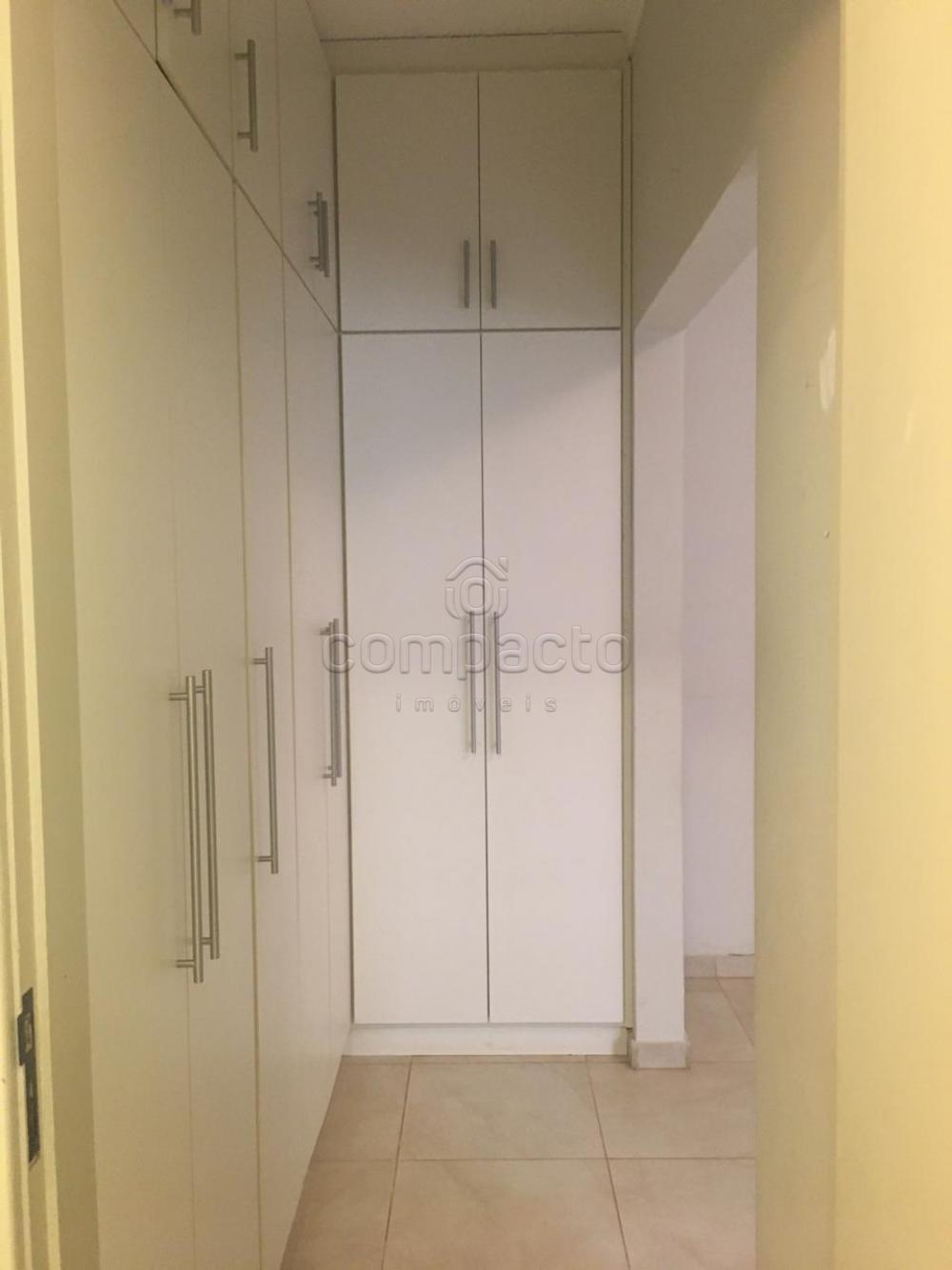 Alugar Casa / Condom&iacute;nio em S&atilde;o Jos&eacute; do Rio Preto R$ 3.600,00 - Foto 13