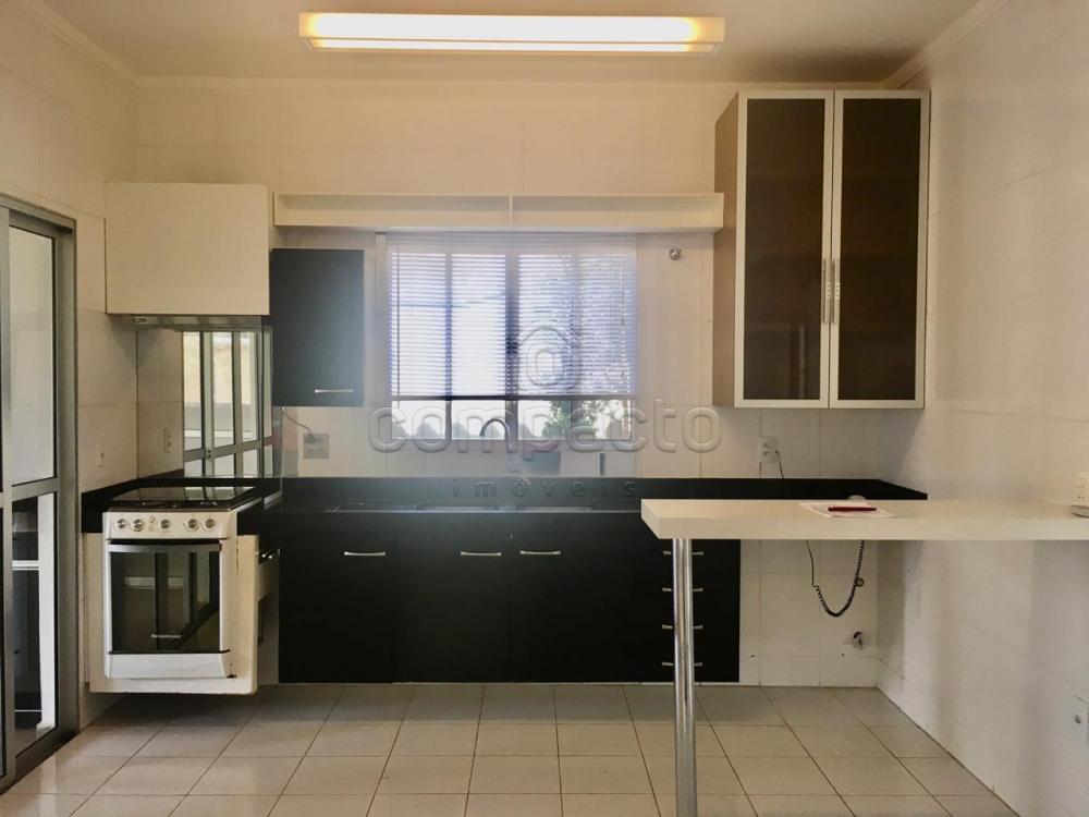 Alugar Casa / Condom&iacute;nio em S&atilde;o Jos&eacute; do Rio Preto R$ 3.600,00 - Foto 16