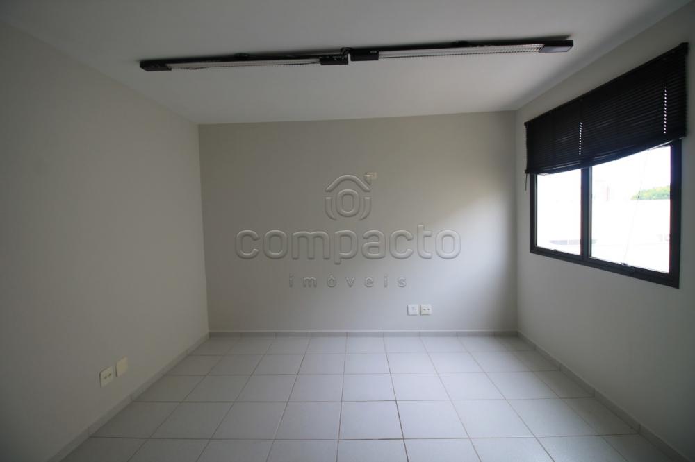 Comercial SalaLoja Condomínio em São José do Rio Preto
