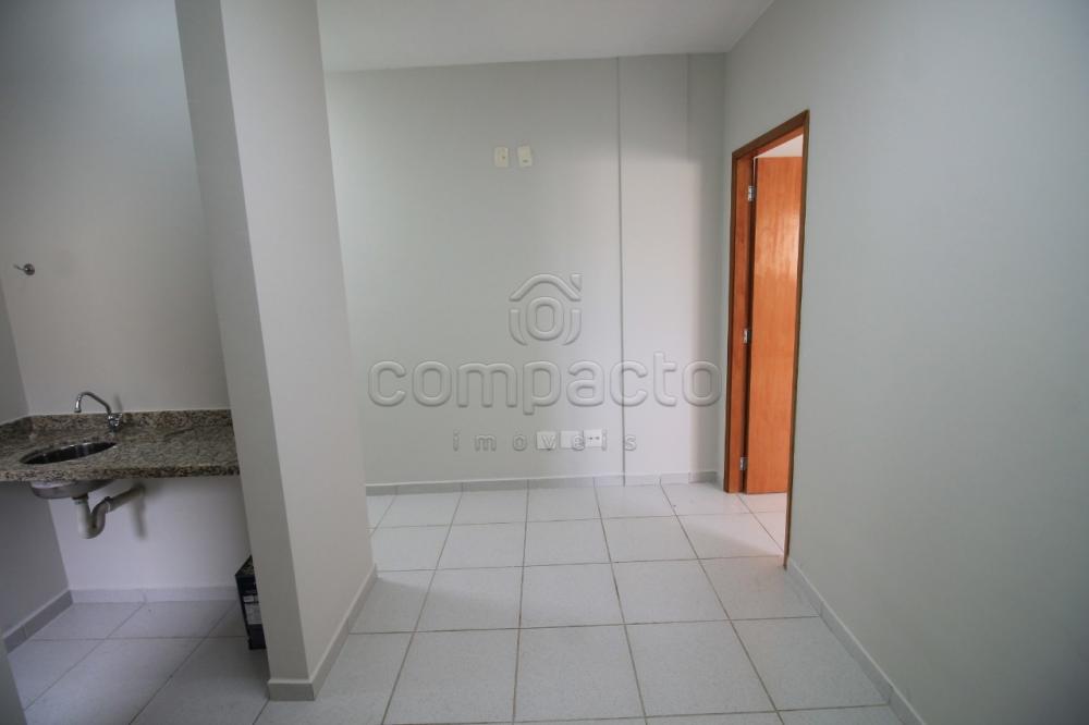Alugar Comercial / SalaLoja Condom&iacute;nio em S&atilde;o Jos&eacute; do Rio Preto R$ 950,00 - Foto 3