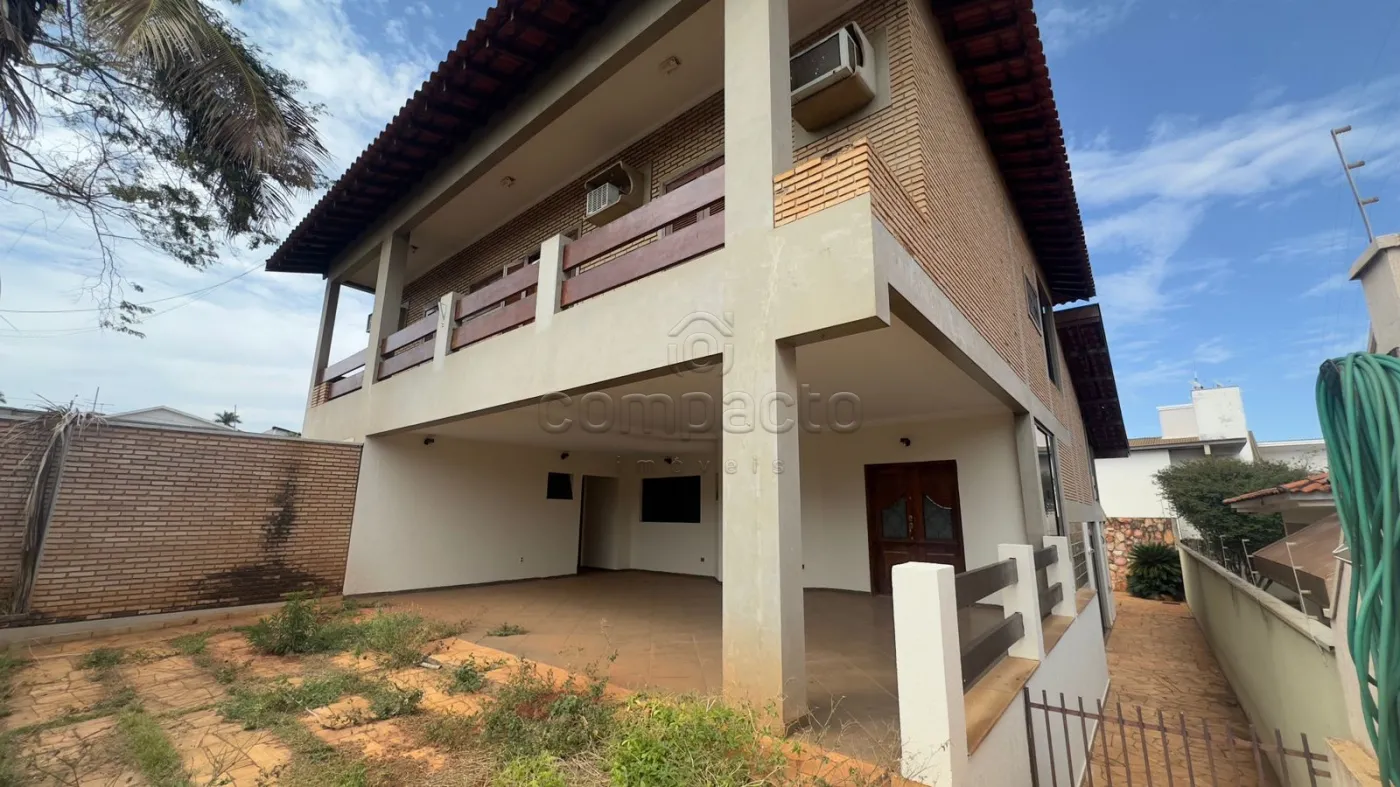 Alugar Casa / Padr&atilde;o em S&atilde;o Jos&eacute; do Rio Preto R$ 6.800,00 - Foto 1