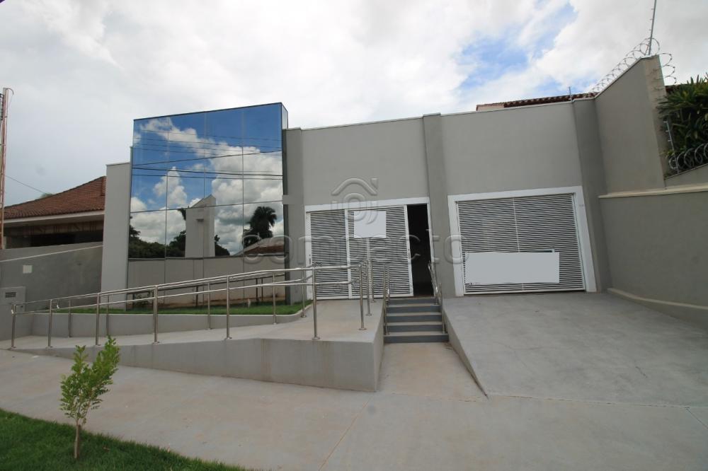 Casa Comercial | Acessibilidade | Várias Salas | Área Gourmet