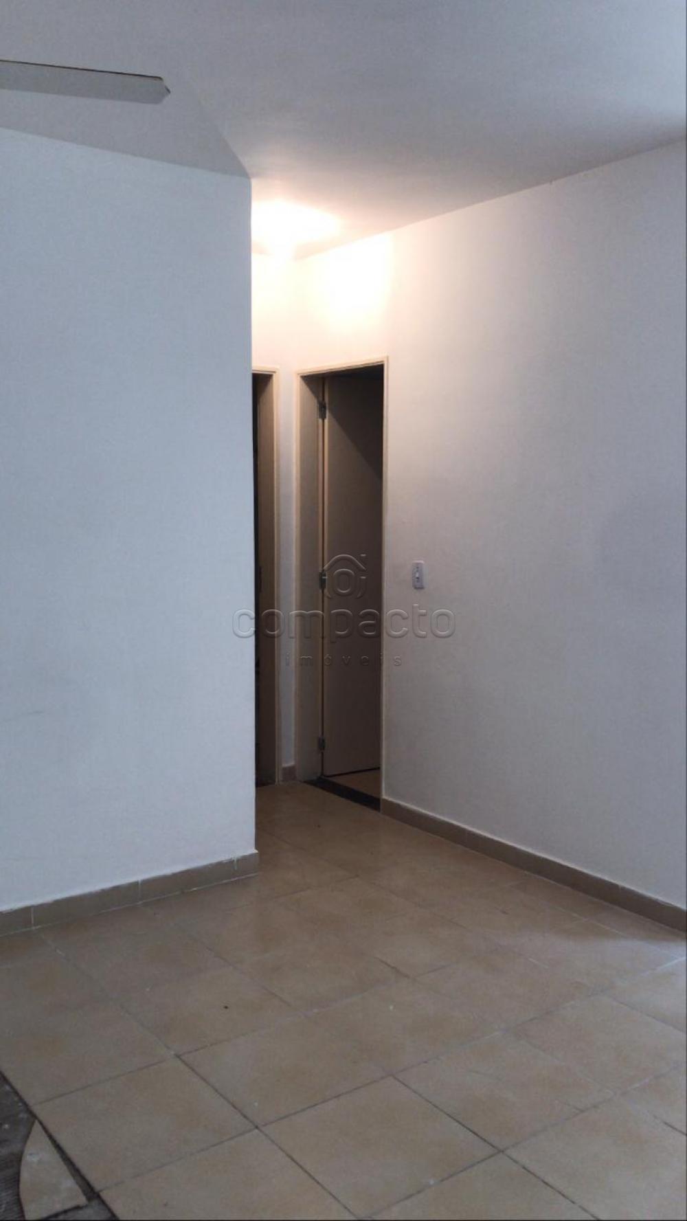 Comprar Apartamento / Padr&atilde;o em S&atilde;o Jos&eacute; do Rio Preto R$ 165.000,00 - Foto 2