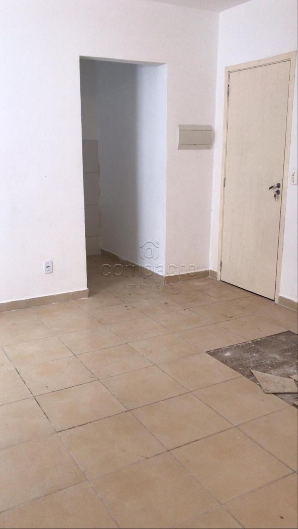 Comprar Apartamento / Padr&atilde;o em S&atilde;o Jos&eacute; do Rio Preto R$ 165.000,00 - Foto 3