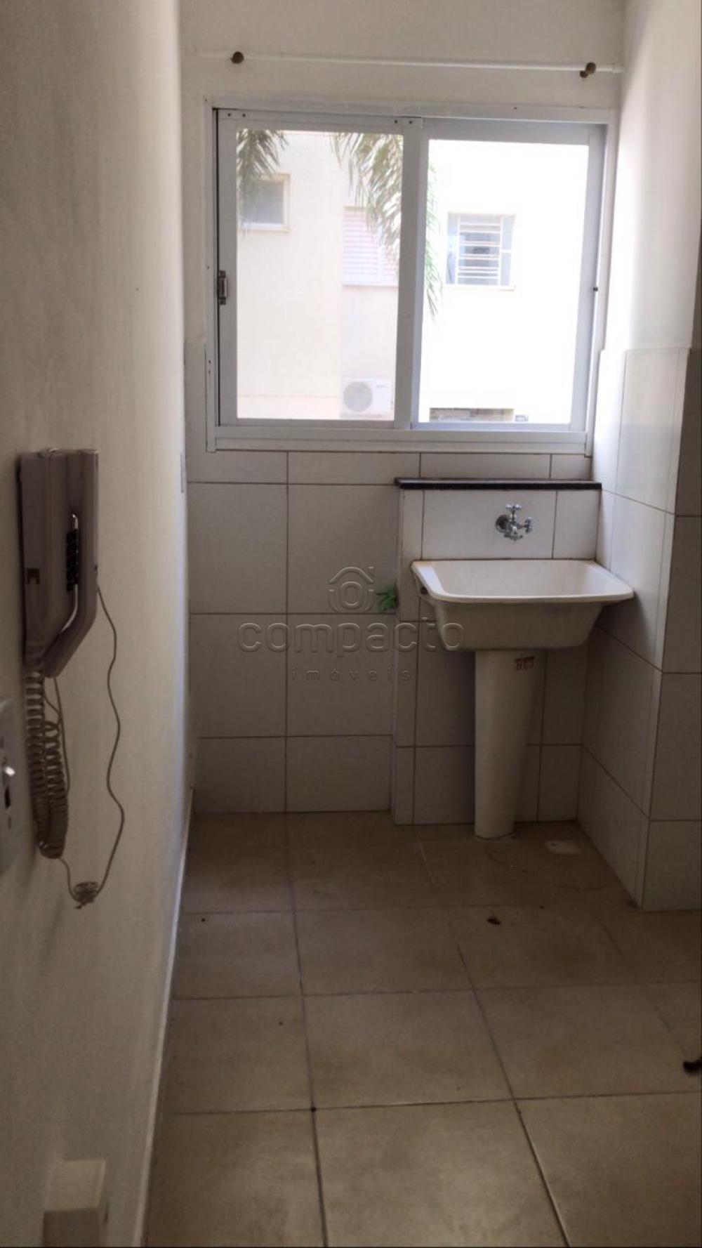 Comprar Apartamento / Padr&atilde;o em S&atilde;o Jos&eacute; do Rio Preto R$ 165.000,00 - Foto 13