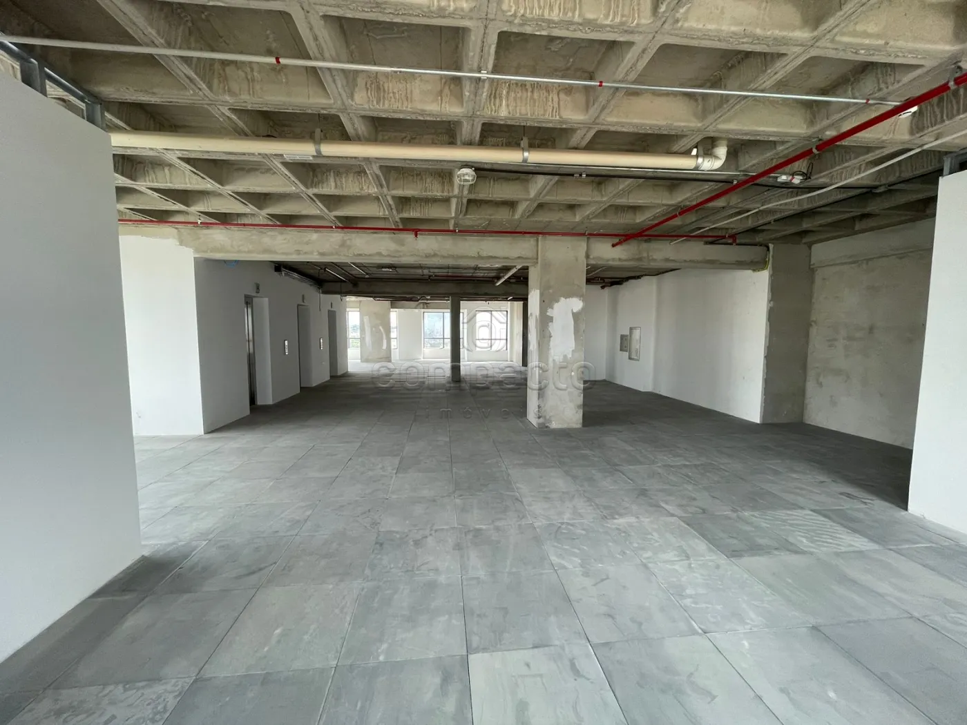 Alugar Comercial / SalaLoja Condom&iacute;nio em S&atilde;o Jos&eacute; do Rio Preto R$ 22.000,00 - Foto 1