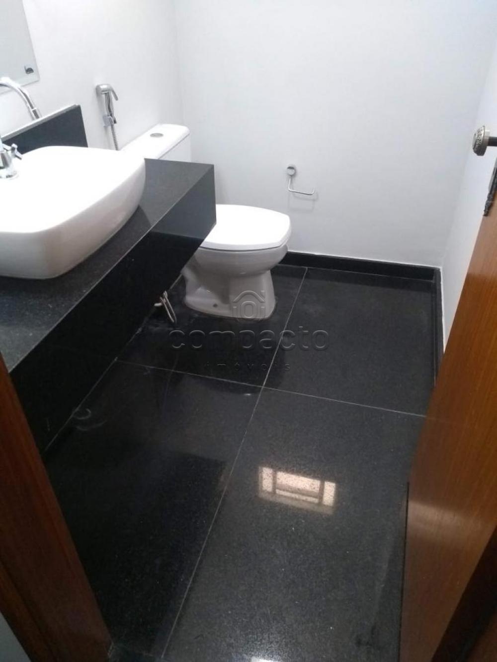 Alugar Casa / Padr&atilde;o em S&atilde;o Jos&eacute; do Rio Preto R$ 6.000,00 - Foto 4