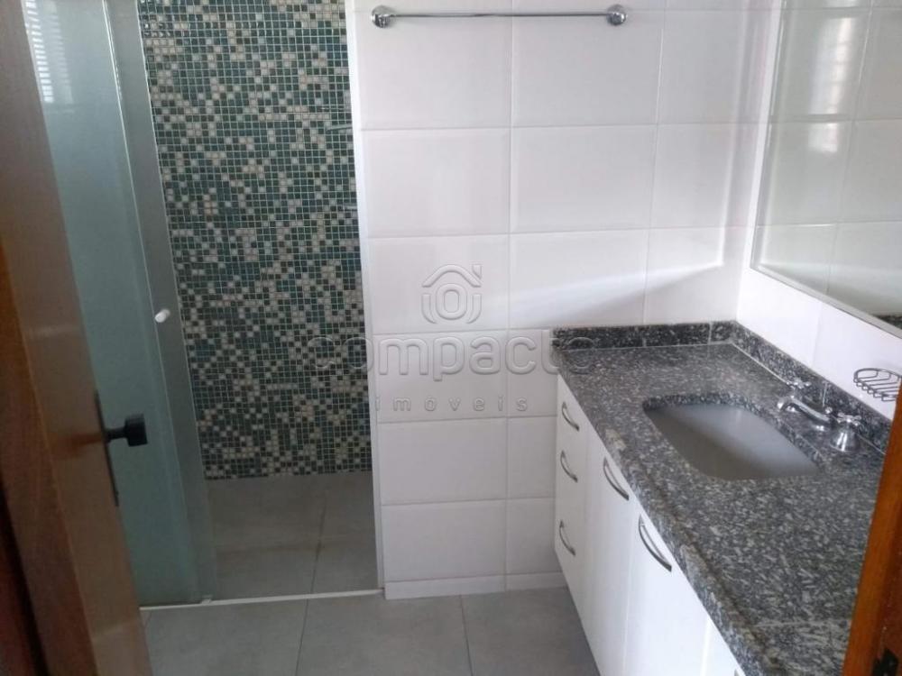 Alugar Casa / Padr&atilde;o em S&atilde;o Jos&eacute; do Rio Preto R$ 6.000,00 - Foto 12