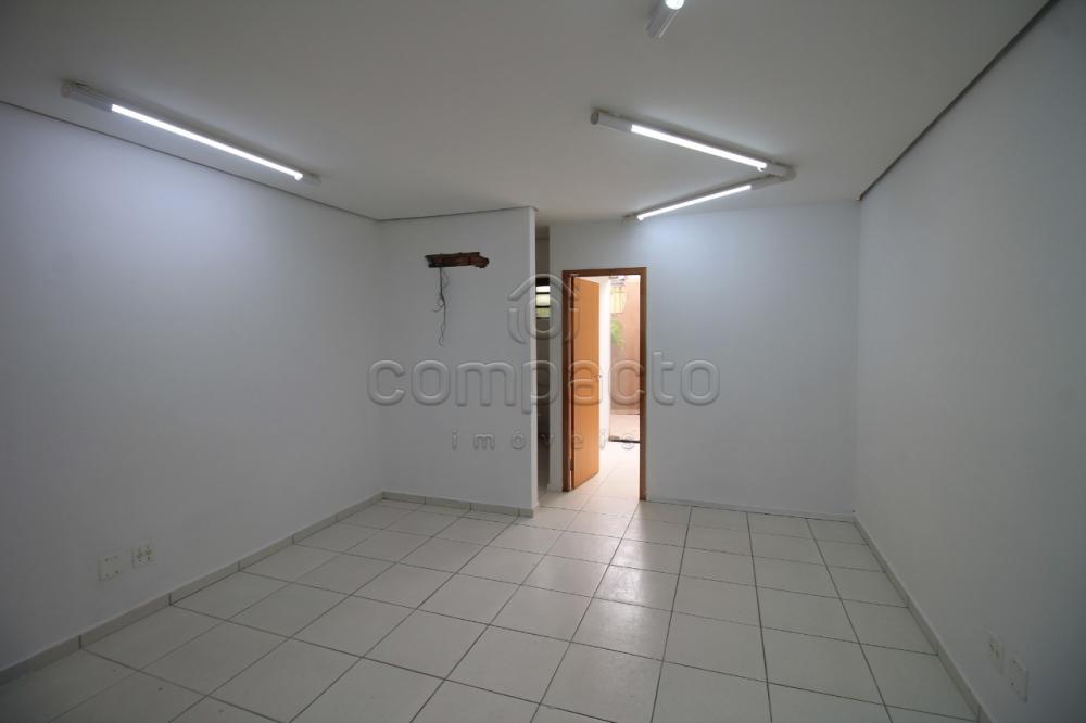 Alugar Comercial / SalaLoja Condom&iacute;nio em S&atilde;o Jos&eacute; do Rio Preto R$ 1.200,00 - Foto 4