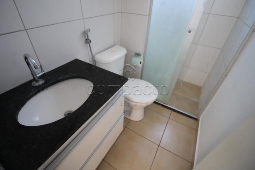 Alugar Apartamento / Padr&atilde;o em S&atilde;o Jos&eacute; do Rio Preto R$ 850,00 - Foto 7
