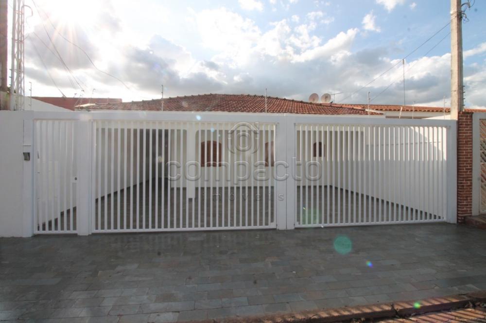 Casa com 4 Suítes | Ampla | Segurança Completa