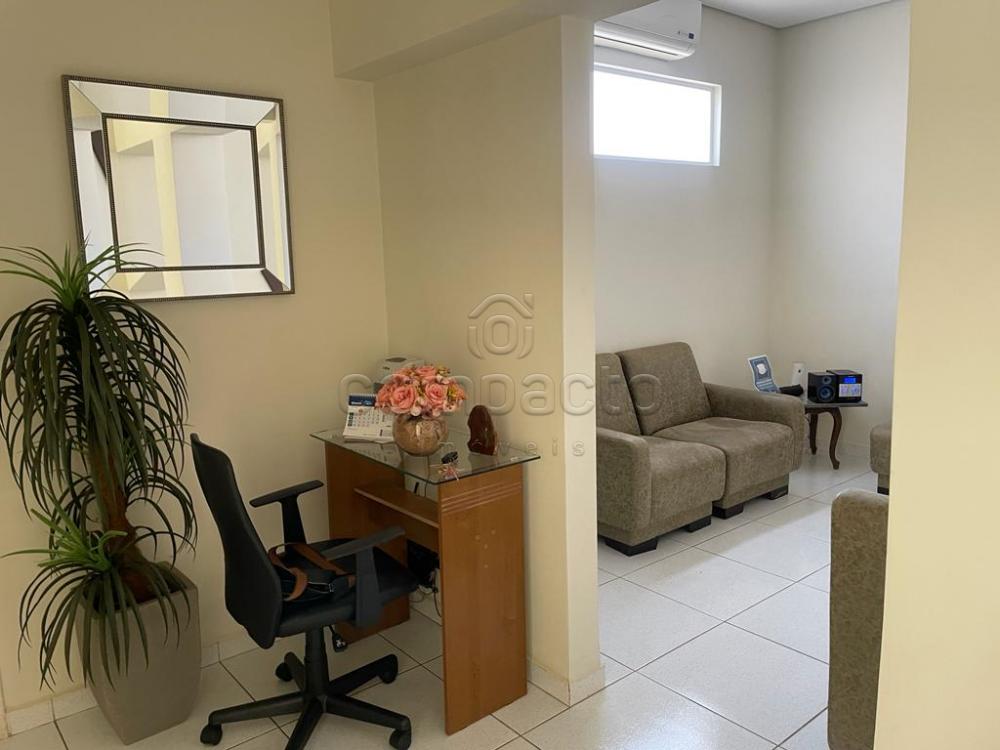 Alugar Comercial / SalaLoja Condom&iacute;nio em S&atilde;o Jos&eacute; do Rio Preto R$ 2.000,00 - Foto 2