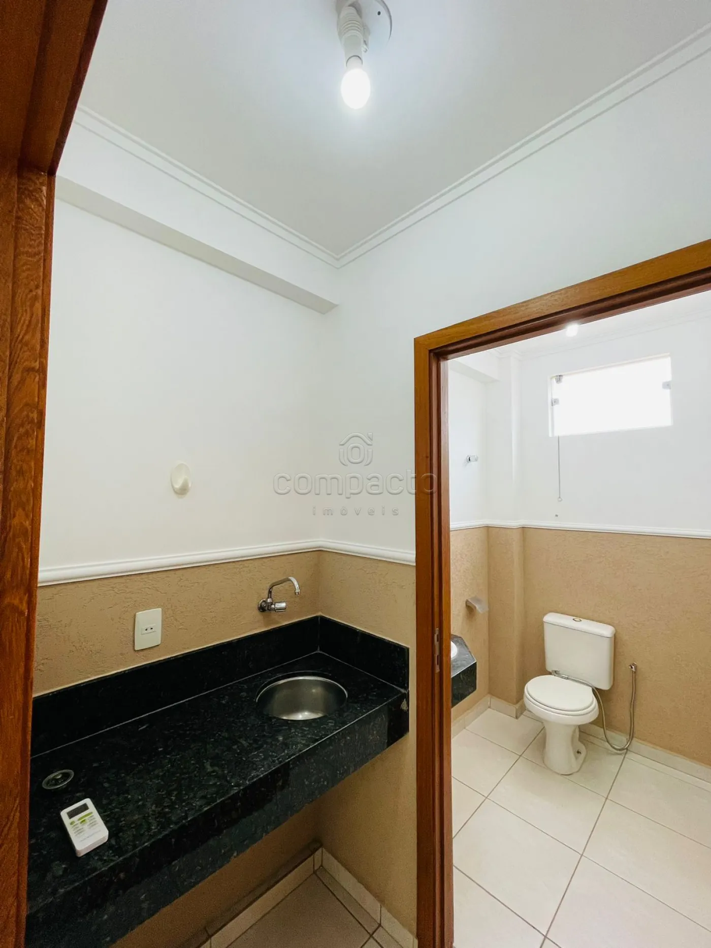 Alugar Comercial / SalaLoja Condom&iacute;nio em S&atilde;o Jos&eacute; do Rio Preto R$ 1.850,00 - Foto 4