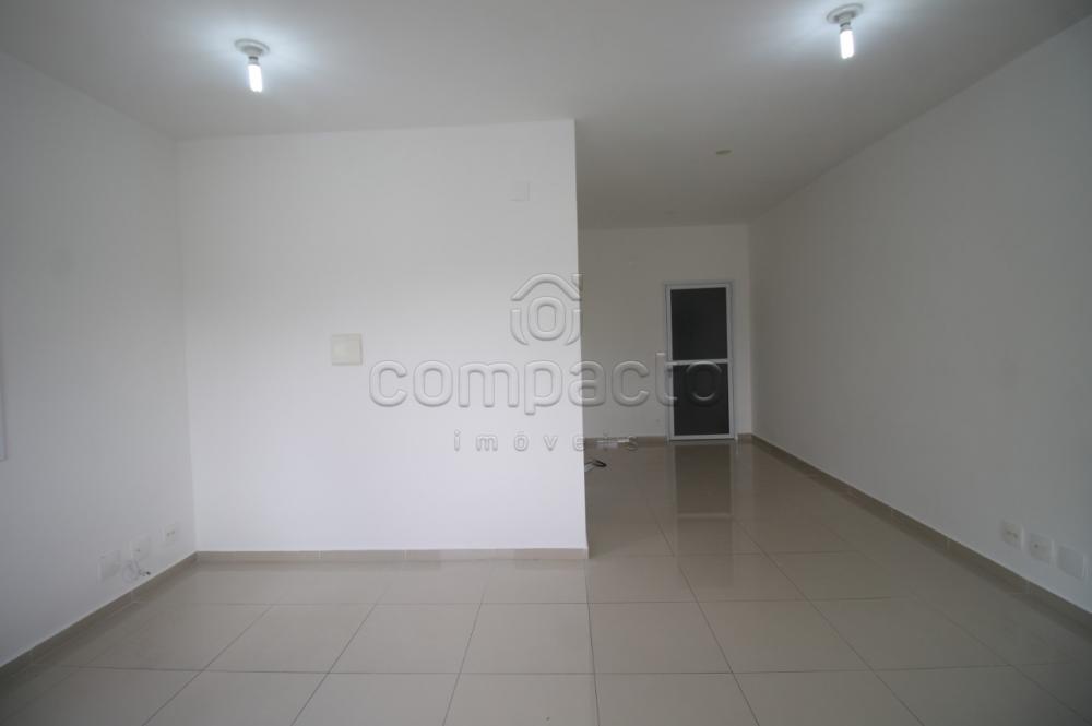 Alugar Comercial / SalaLoja Condom&iacute;nio em S&atilde;o Jos&eacute; do Rio Preto R$ 900,00 - Foto 5