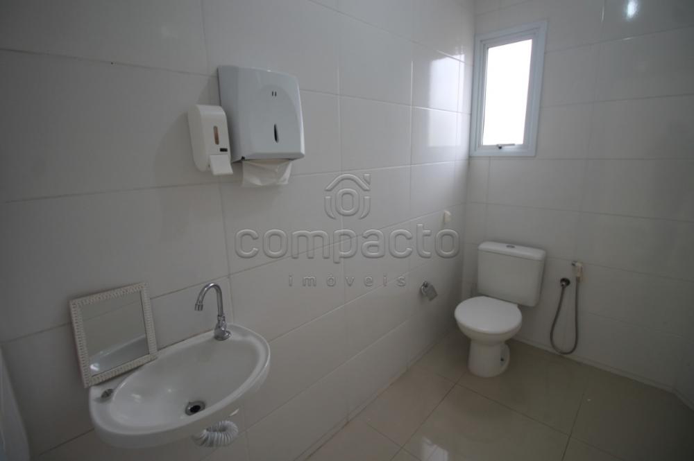 Alugar Comercial / SalaLoja Condom&iacute;nio em S&atilde;o Jos&eacute; do Rio Preto R$ 900,00 - Foto 6