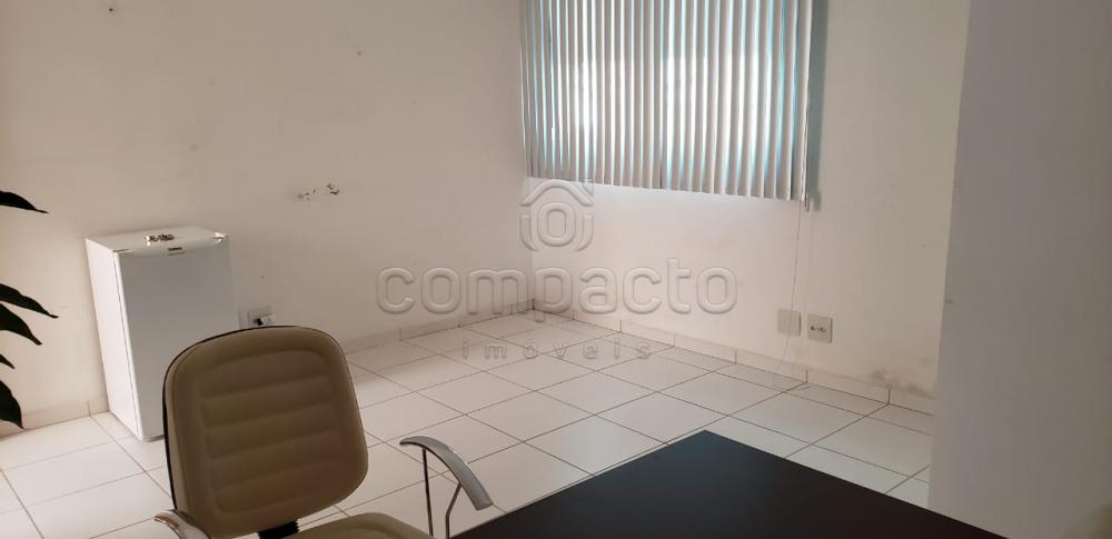 Alugar Comercial / SalaLoja Condom&iacute;nio em S&atilde;o Jos&eacute; do Rio Preto R$ 1.100,00 - Foto 2
