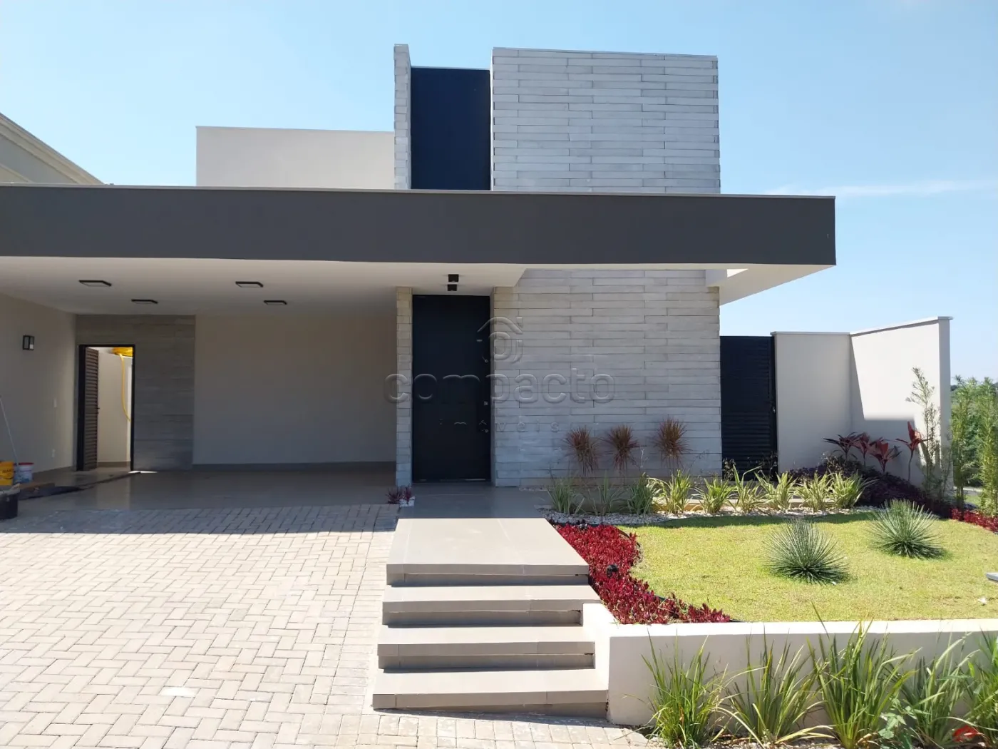 Alugar Casa / Condom&iacute;nio em S&atilde;o Jos&eacute; do Rio Preto R$ 8.000,00 - Foto 1