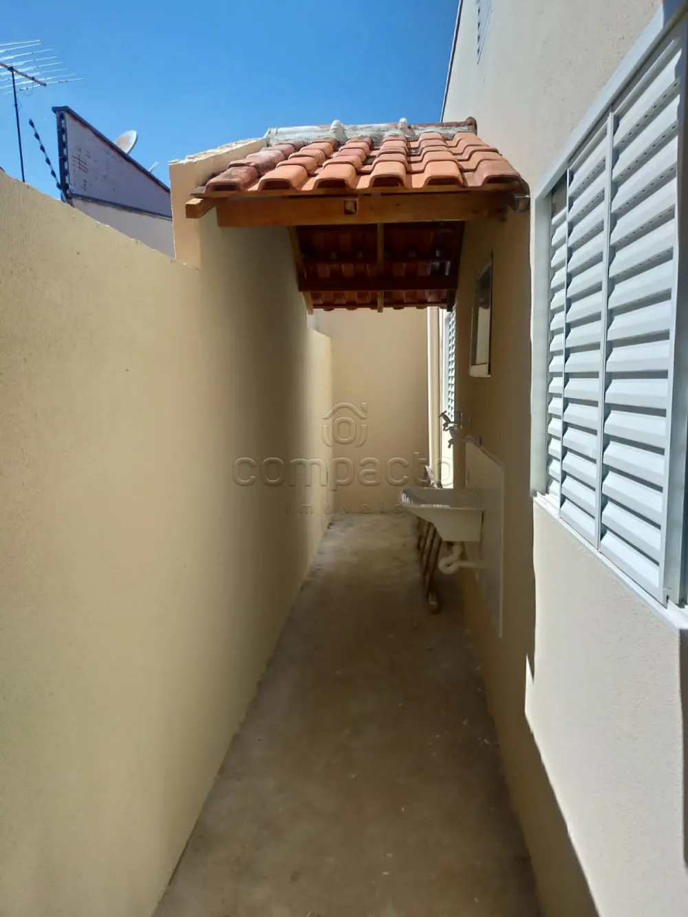 Alugar Casa / Padr&atilde;o em S&atilde;o Jos&eacute; do Rio Preto R$ 1.200,00 - Foto 10