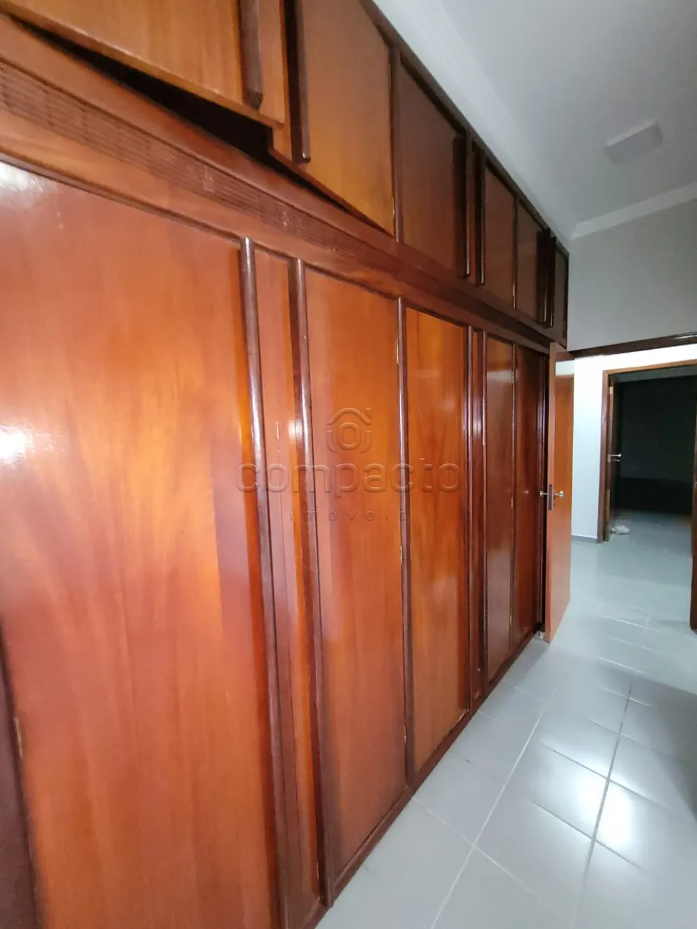 Alugar Casa / Padr&atilde;o em S&atilde;o Jos&eacute; do Rio Preto R$ 4.000,00 - Foto 18