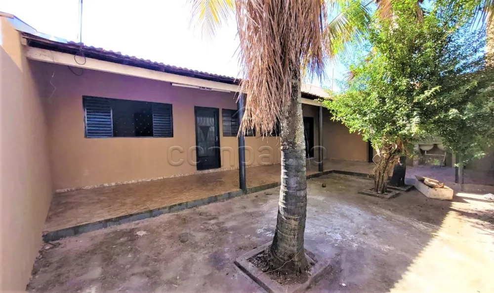 Alugar Casa / Padr&atilde;o em S&atilde;o Jos&eacute; do Rio Preto R$ 950,00 - Foto 1