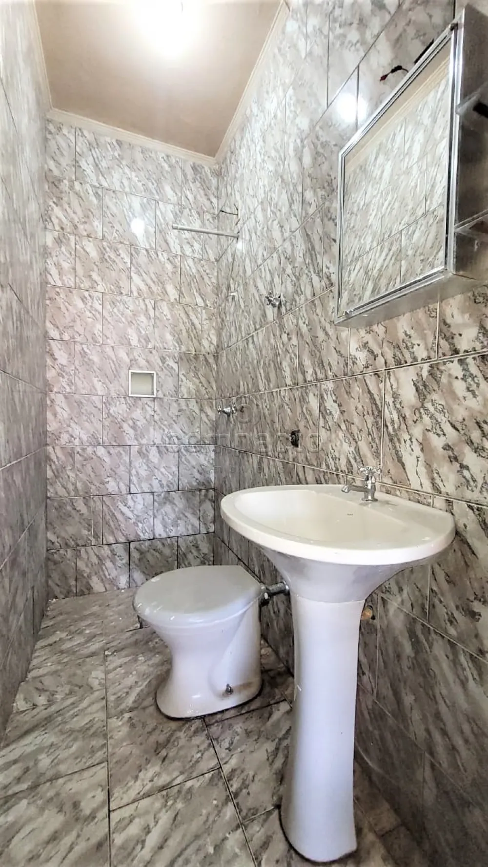 Alugar Casa / Padr&atilde;o em S&atilde;o Jos&eacute; do Rio Preto R$ 950,00 - Foto 8